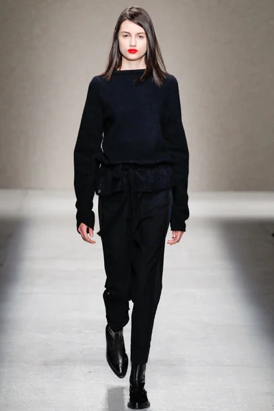 Look 30